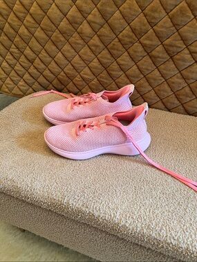 Women's Pink Breathable Knit Athletic Sneakers